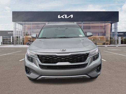 Certified 2021 Kia Seltos EX AWD/4WD image 7