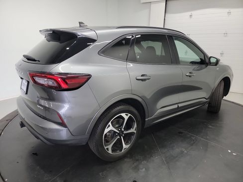 Used 2023 Ford Escape ST-Line Select w/ Tech Pack #2 AWD/4WD image 9