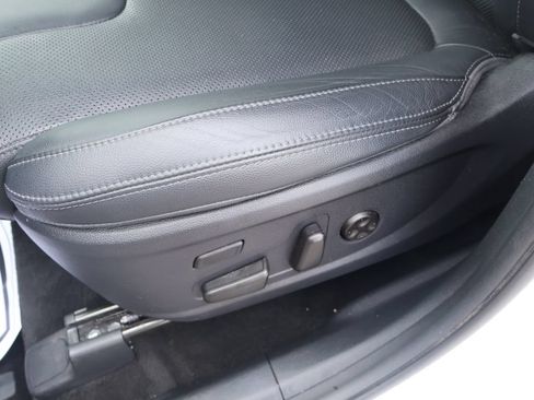 Used 2020 Hyundai Santa Fe Limited AWD/4WD image 21