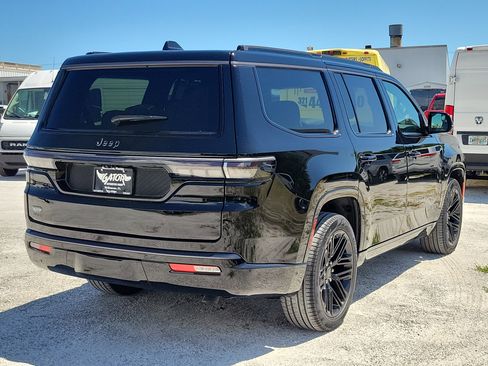 New 2026 Jeep Grand Wagoneer Limited AWD/4WD image 4
