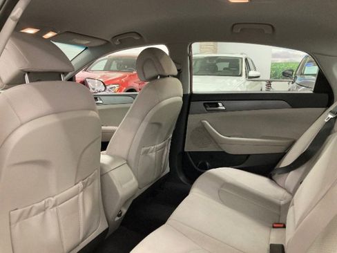 Used 2017 Hyundai Sonata SE image 11