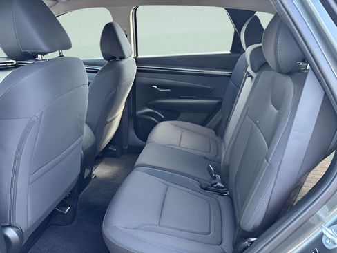 Used 2023 Hyundai Tucson SE AWD/4WD image 5