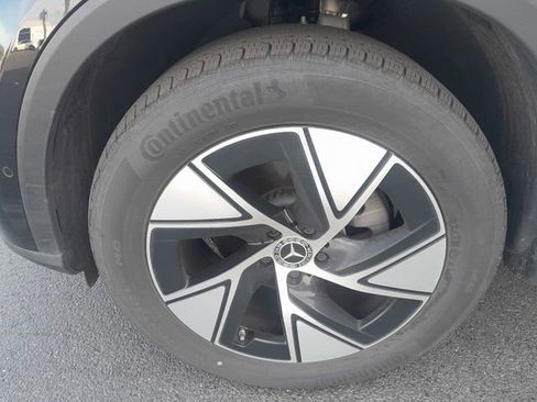 Used 2024 Mercedes-Benz GLC 300 4MATIC image 18