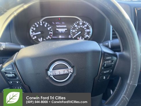 Used 2023 Nissan Frontier SV w/ Technology Package image 13