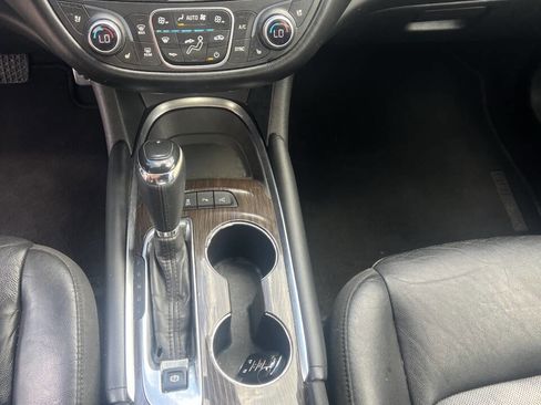 Used 2016 Chevrolet Malibu Premier w/ Driver Confidence Package II image 15