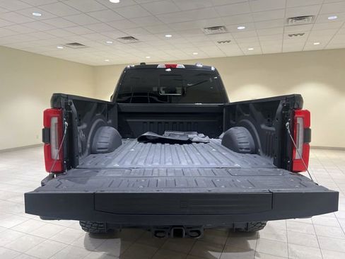 Certified 2025 Ford F250 Platinum w/ Platinum Plus Package AWD/4WD image 26