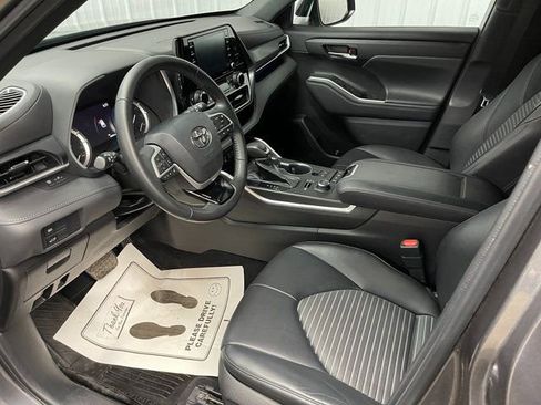 Used 2022 Toyota Highlander XSE image 15