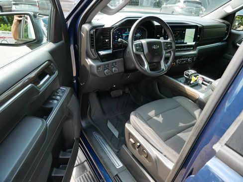 Used 2023 Chevrolet Silverado 1500 RST w/ Protection Package AWD/4WD image 11
