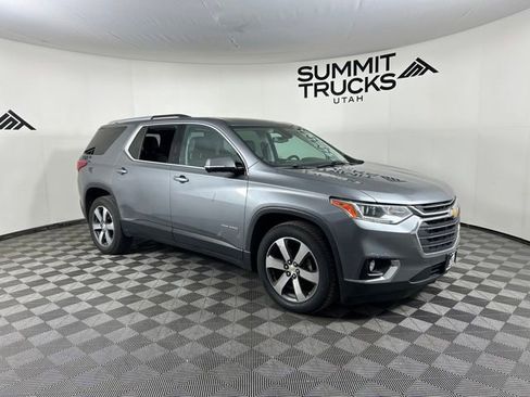 Used 2018 Chevrolet Traverse LT image 1