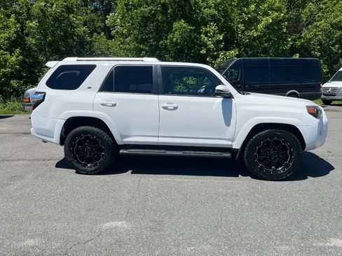 Used 2016 Toyota 4Runner Limited RWD image 4