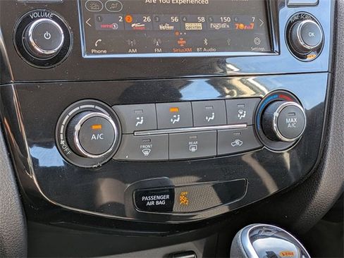 Certified 2021 Nissan Rogue Sport S image 32