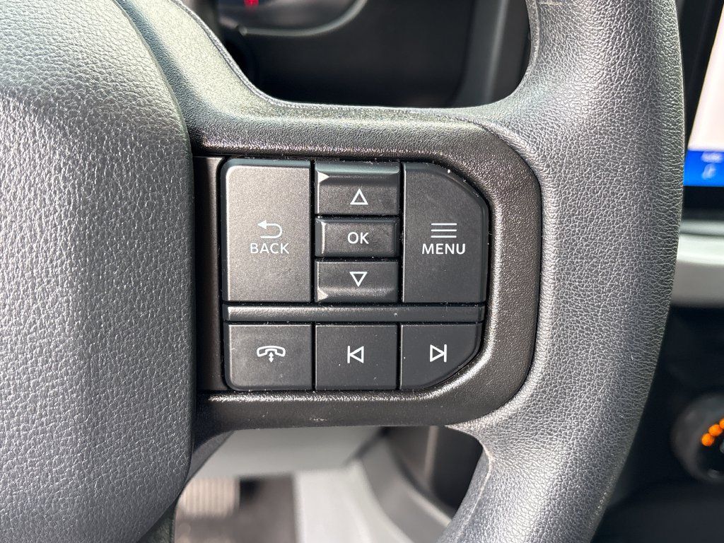 Used 2025 Ford F250 XLT w/ Black Appearance Package AWD/4WD image 19