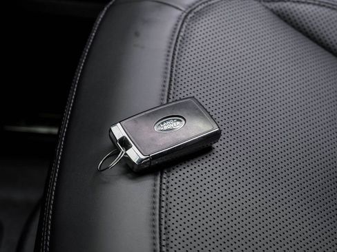 Used 2023 Land Rover Defender 110 75th Limited Edition image 47