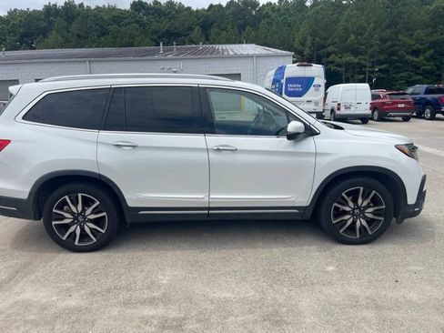 Used 2020 Honda Pilot Touring image 7