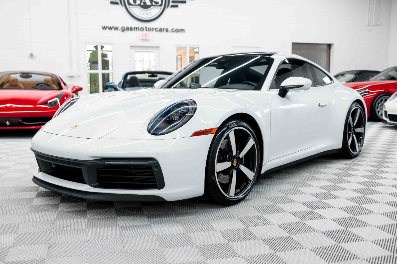 Used 2022 Porsche 911 Carrera S RWD image 3
