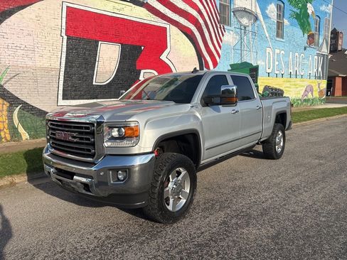 Used 2016 GMC Sierra 2500 SLT w/ Duramax Plus Package AWD/4WD image 53