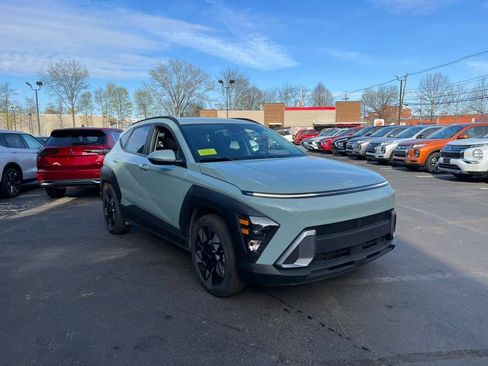 Used 2025 Hyundai Kona SEL image 3