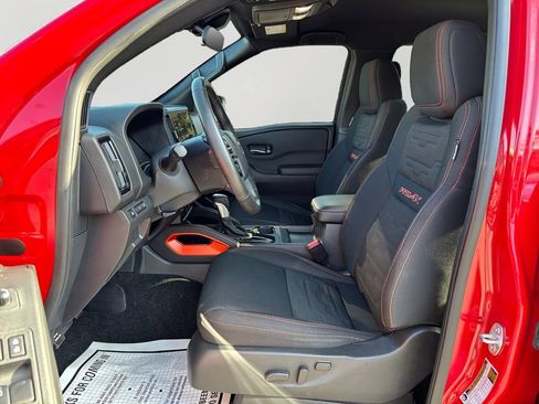 Used 2025 Nissan Frontier PRO-4X AWD/4WD image 24