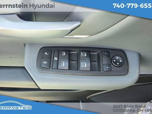 Used 2022 RAM 1500 Big Horn AWD/4WD image 7