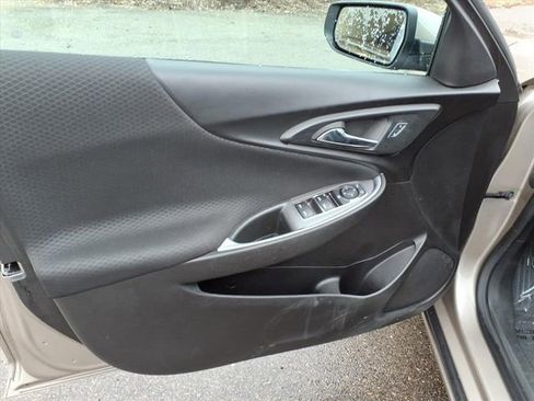 Used 2024 Chevrolet Malibu LT image 12