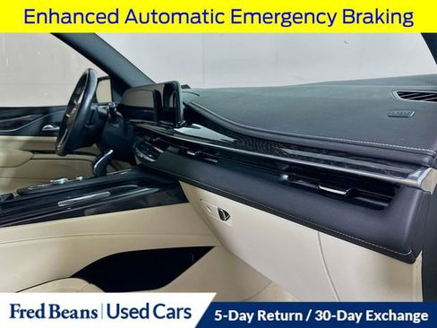 Used 2023 Cadillac Escalade Premium Luxury image 38