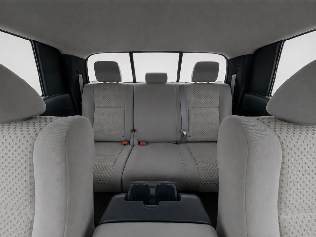 Used 2010 Toyota Tundra 4x4 Double Cab w/ SR5 Pkg image 13
