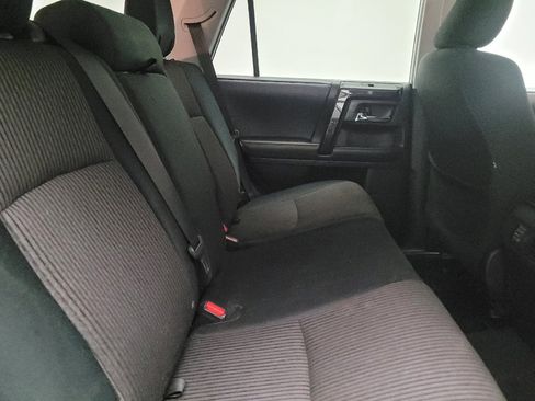 Used 2018 Toyota 4Runner TRD Off-Road AWD/4WD image 19