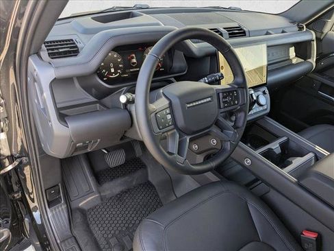 New 2026 Land Rover Defender 110 X-Dynamic SE AWD/4WD image 3