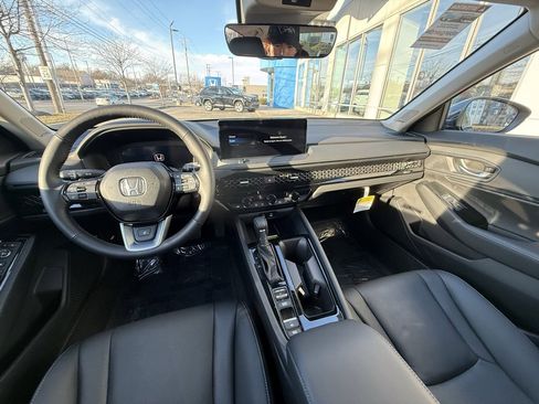 Certified 2025 Honda Accord Touring image 7