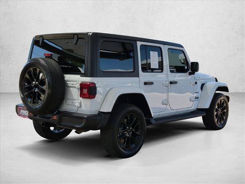 Used 2023 Jeep Wrangler Unlimited Sahara w/ Cold Weather Group AWD/4WD image 5