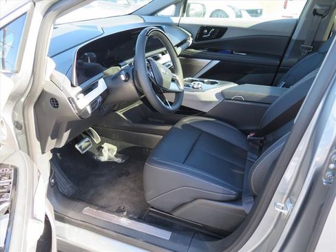 New 2026 Cadillac Optiq Luxury 2 image 9