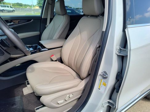 Used 2022 Lincoln Nautilus Reserve w/ Equipment Group 201A AWD/4WD image 18