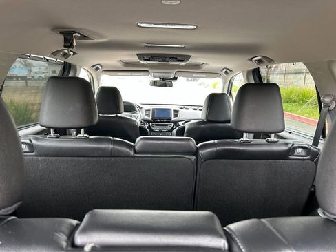 Used 2016 Honda Pilot Touring image 16