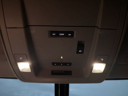 Used 2018 Chevrolet Silverado 1500 LT w/ Texas Edition image 42