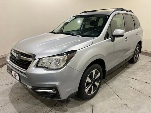 Used 2018 Subaru Forester 2.5i Premium w/ Protection Package #1A AWD/4WD image 4