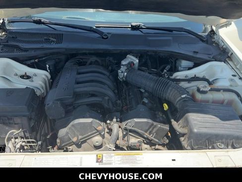 Used 2009 Chrysler 300 LX RWD image 15
