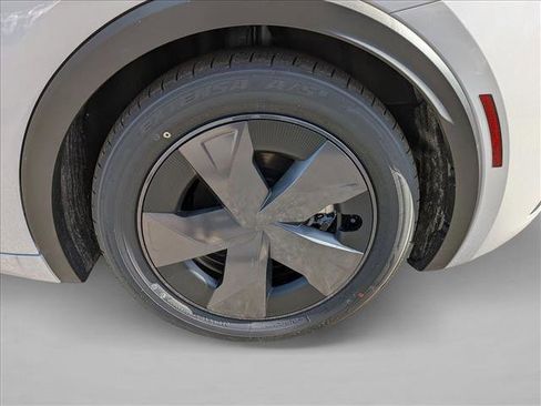 New 2026 Toyota Prius Plug-In Hybrid image 9