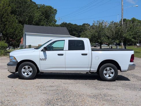 Used 2018 RAM 1500 Tradesman w/ Popular Equipment Group RWD image 2