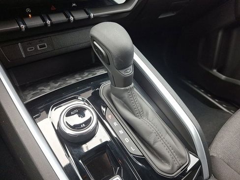 Certified 2024 Chevrolet Colorado Trail Boss w/ Advanced Trailering Package image 15