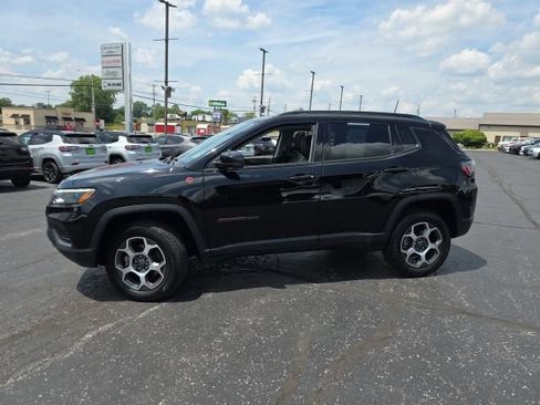 Used 2022 Jeep Compass Trailhawk w/ Trailhawk Elite Group AWD/4WD image 3