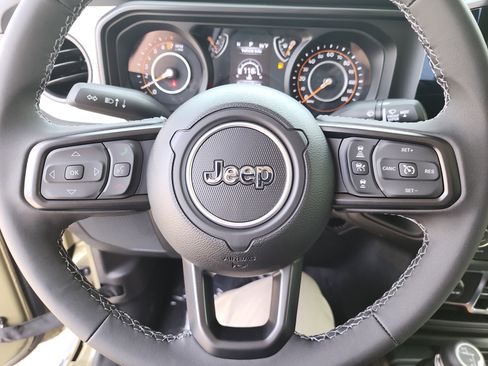 New 2025 Jeep Gladiator Sport image 9