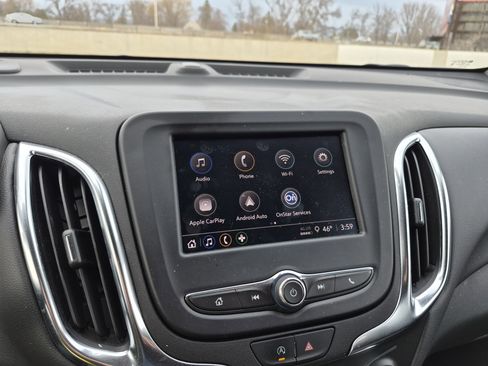 Used 2024 Chevrolet Equinox LT image 23