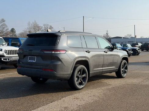 New 2026 Jeep Grand Cherokee L Limited image 2