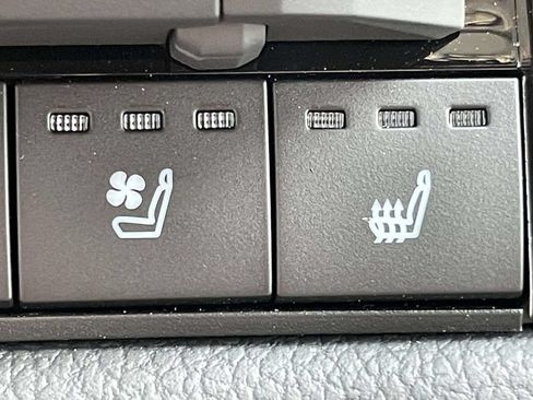 Used 2026 Toyota Tundra Limited RWD image 19