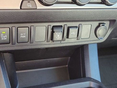 Used 2022 Toyota Tacoma SR5 w/ Technology Package image 27