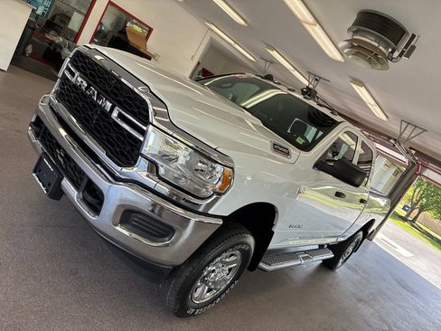 Certified 2022 RAM 2500 Tradesman AWD/4WD image 5