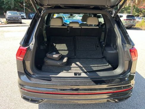 Used 2024 Volkswagen Tiguan SE R-Line FWD image 35