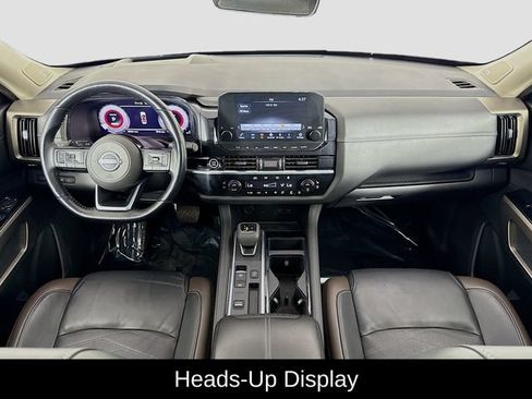 Used 2023 Nissan Pathfinder Platinum FWD image 29