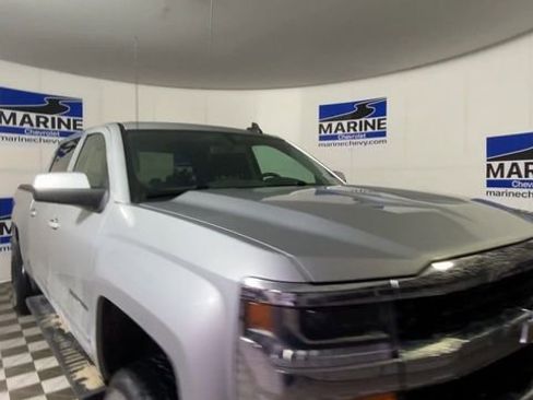 Used 2017 Chevrolet Silverado 1500 LT w/ All Star Edition image 4