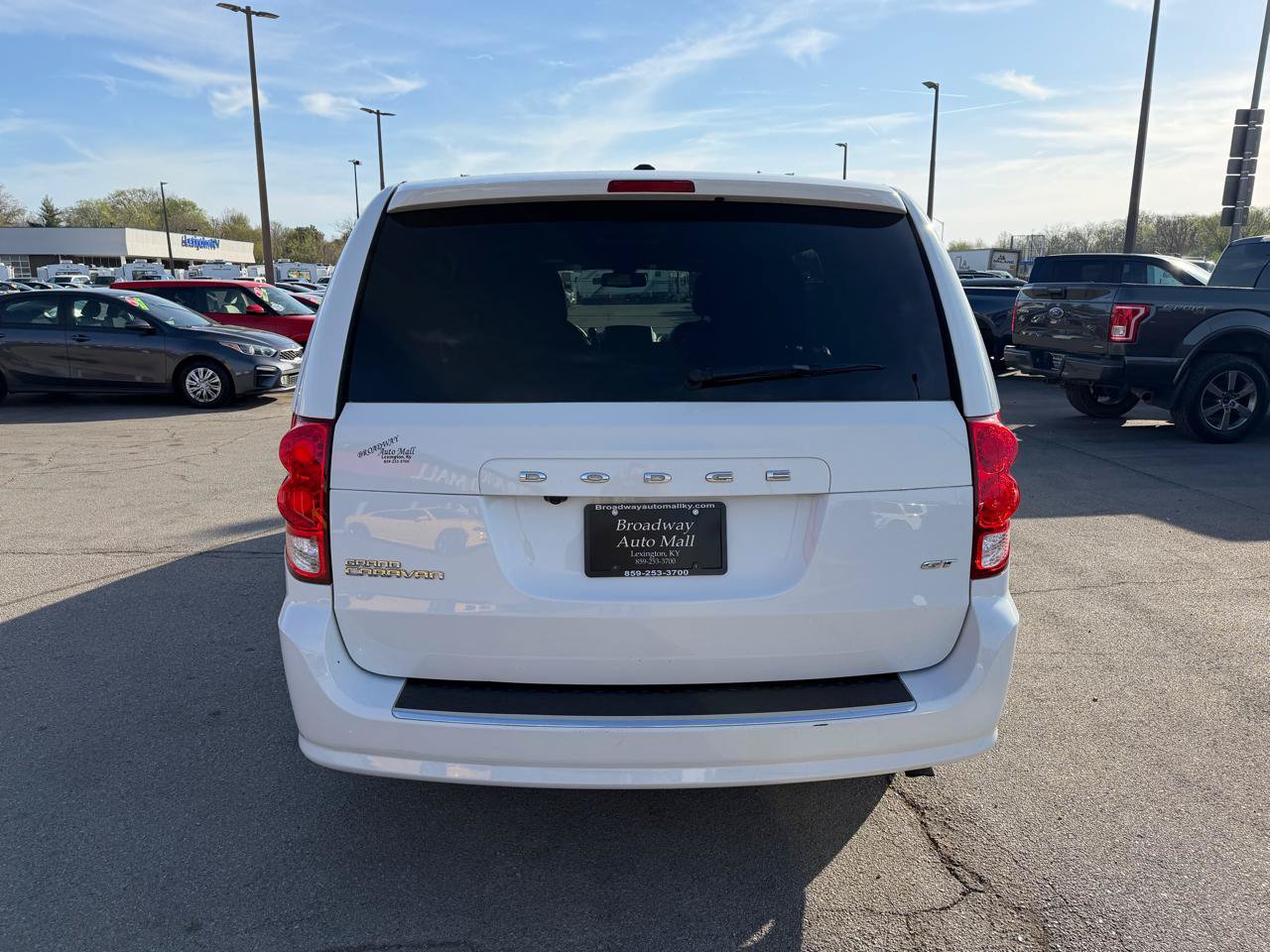 Used 2020 Dodge Grand Caravan GT FWD image 4